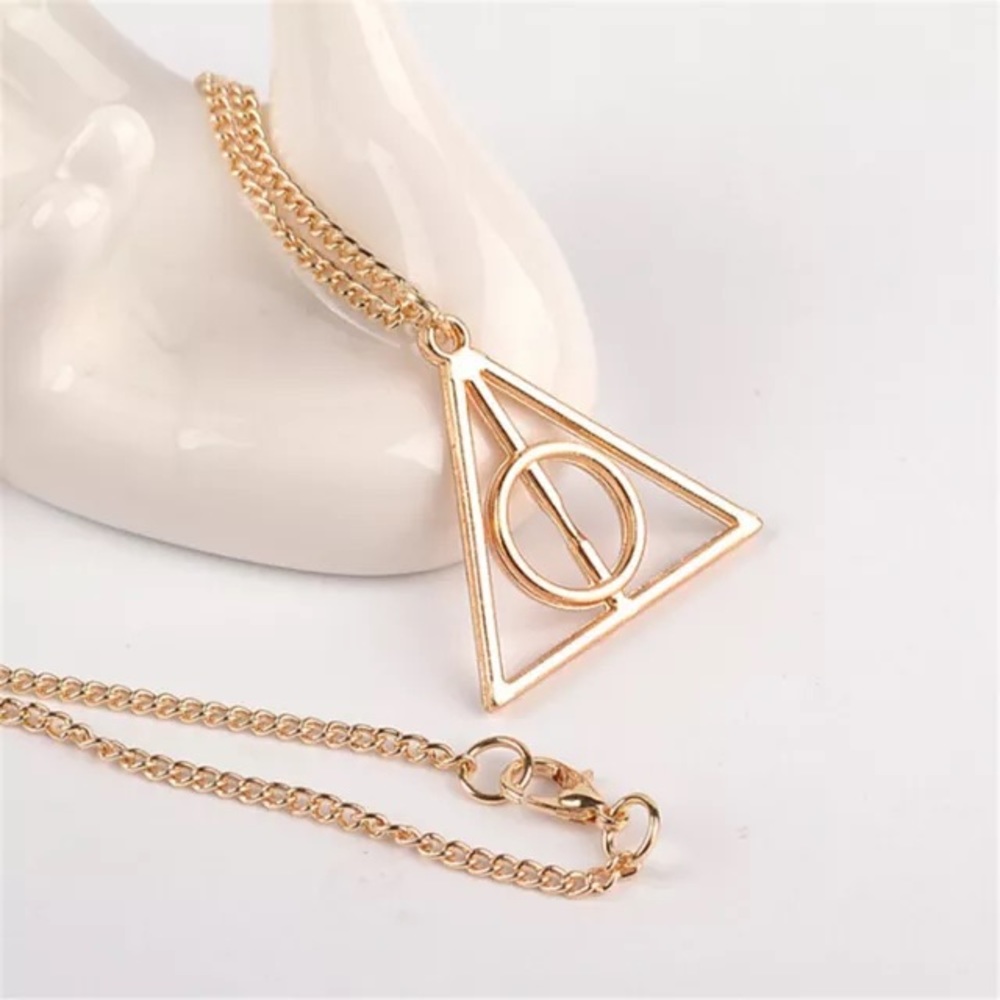 3 for $15 ⚡️Harry Potter metal pendant necklace!!